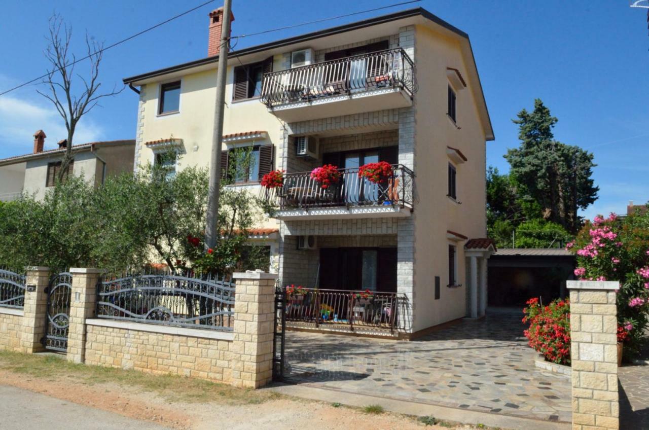 Apartments Ruza Умаг Экстерьер фото